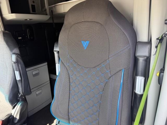 2023 Kenworth T680-28