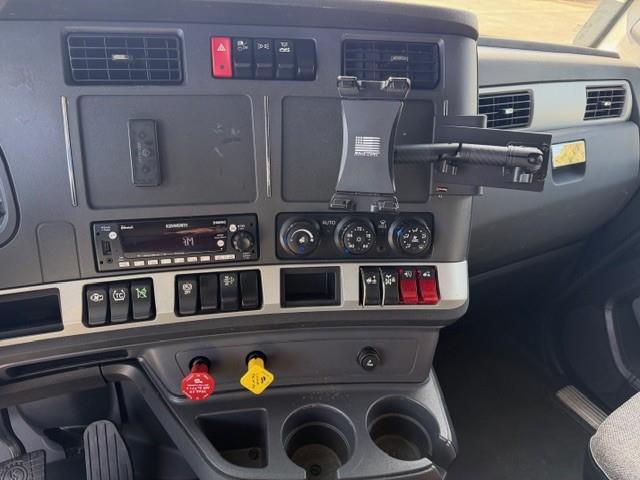 2023 Kenworth T680-31