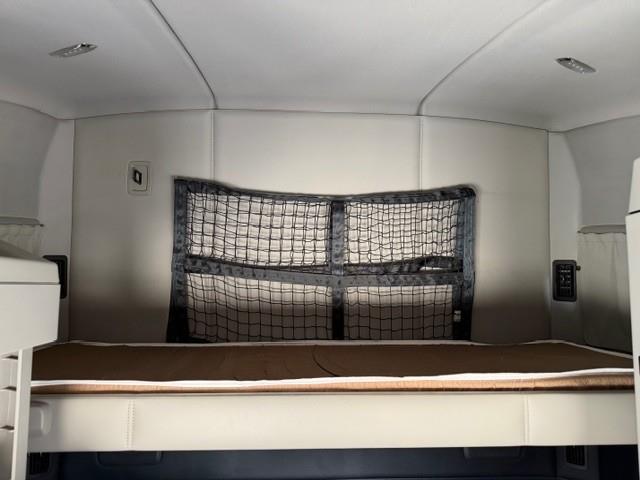 2023 Kenworth T680-36