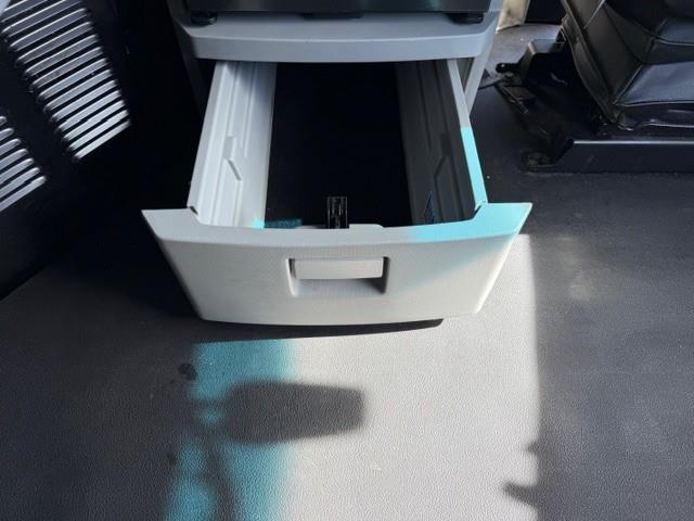 2023 Kenworth T680-37