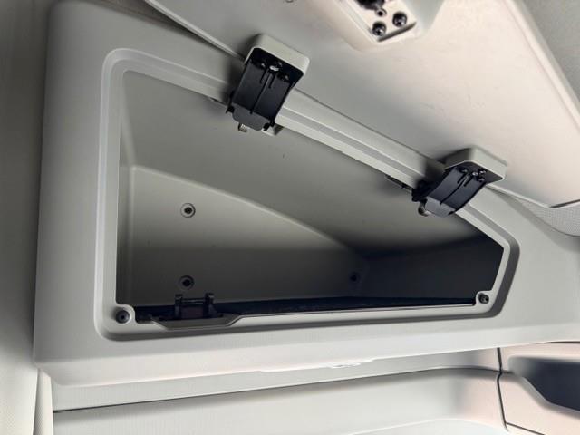 2023 Kenworth T680-44