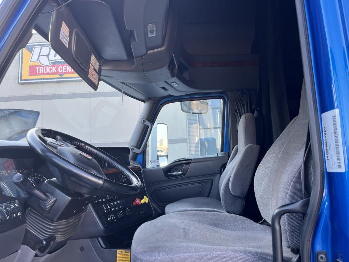 2022 International LT625-13