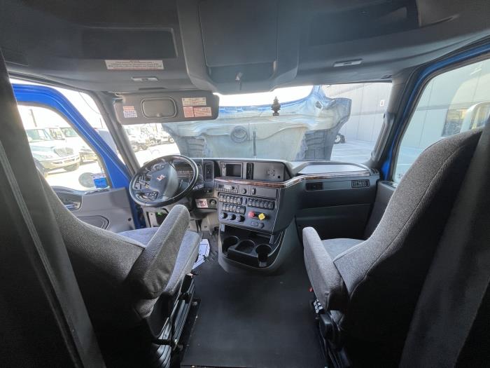 2022 International LT625-14