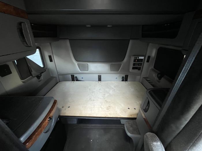 2022 International LT625-15