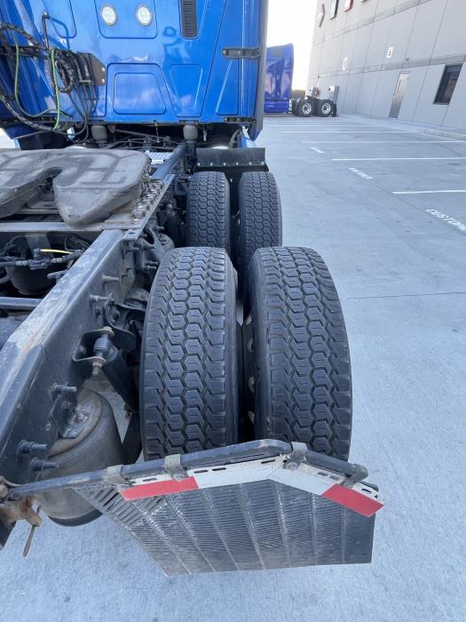 2022 International LT625-10