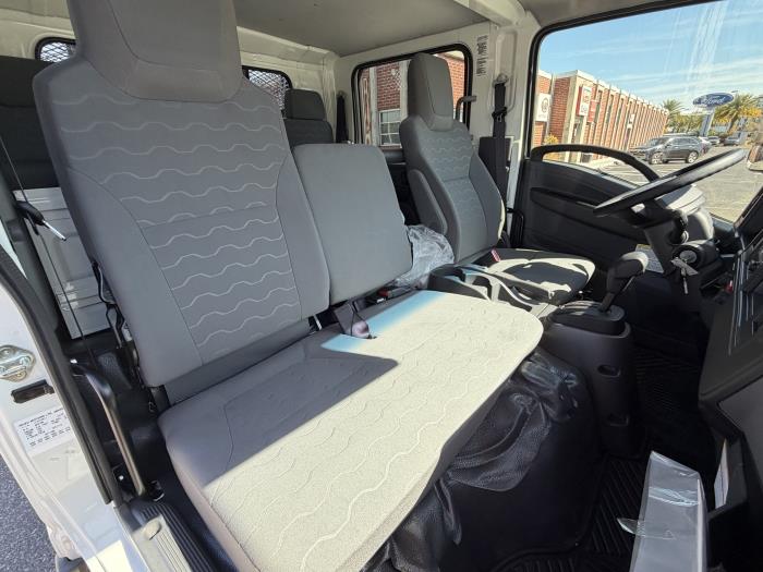 2026 Isuzu NPR-HD-17