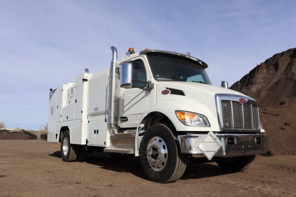 2025 Peterbilt 537-16