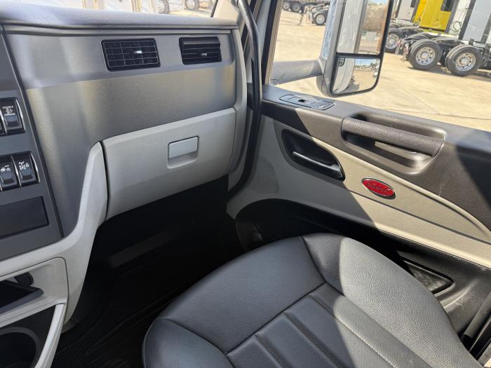 2024 Peterbilt 567-7