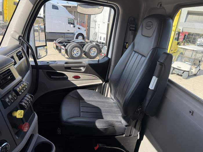 2024 Peterbilt 567-8