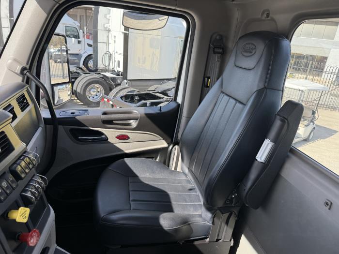 2024 Peterbilt 567-8