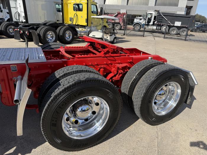 2024 Peterbilt 567-37