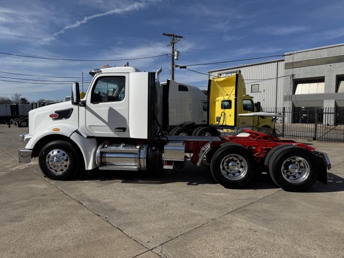 2024 Peterbilt 567-30