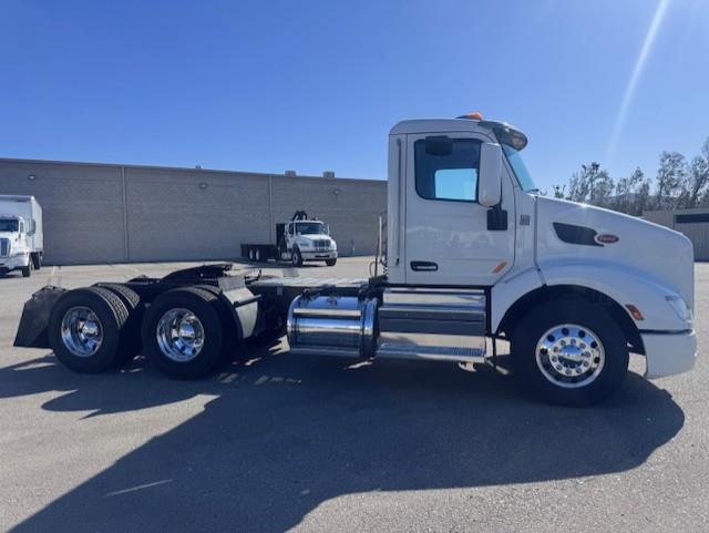 2019 Peterbilt 579-4
