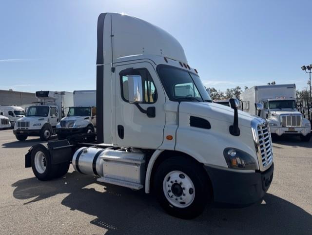 2019 Freightliner Cascadia-3