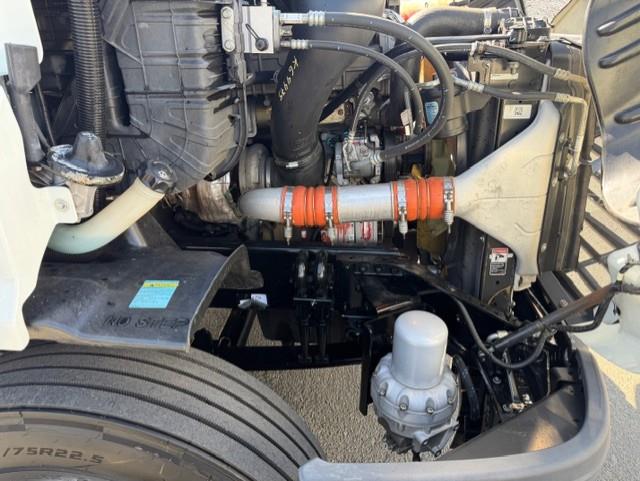 2019 Freightliner Cascadia-11