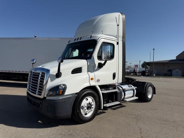 2019 Freightliner Cascadia-1