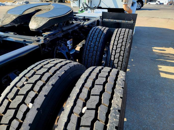 2021 Peterbilt 579-16