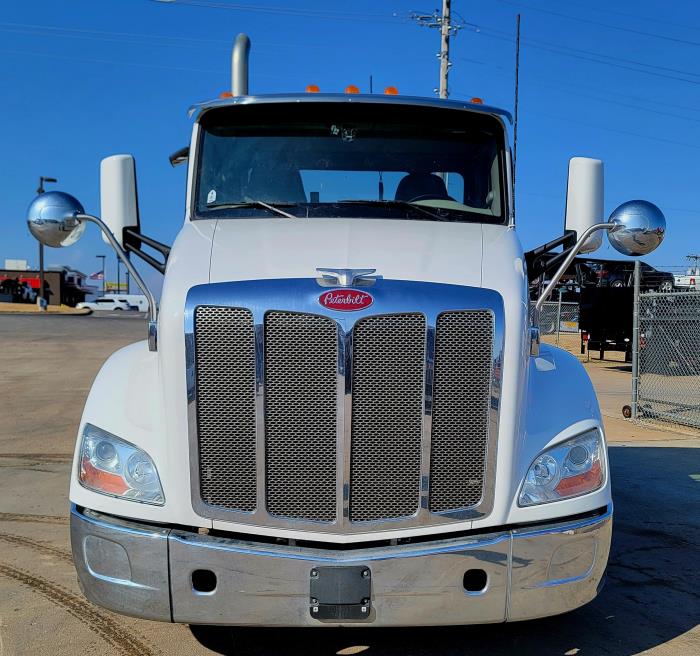 2021 Peterbilt 579-3