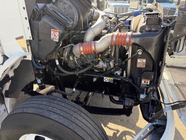 2022 Kenworth T270-11