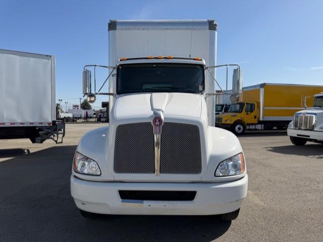 2022 Kenworth T270-2