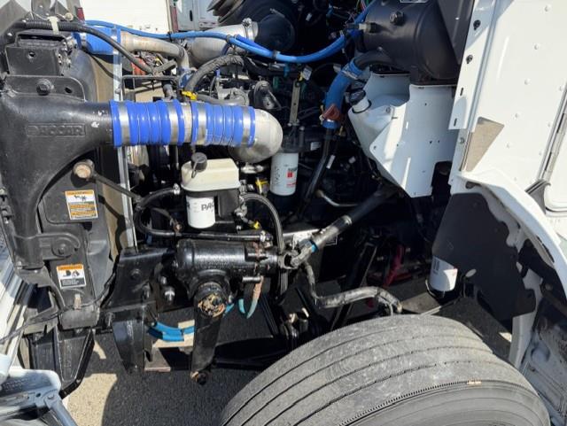 2022 Kenworth T270-9