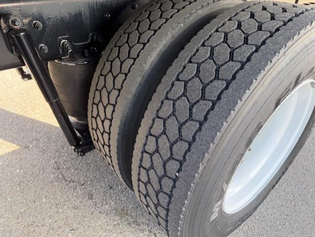 2022 Kenworth T270-10