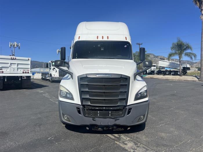 2019 Freightliner Cascadia-2