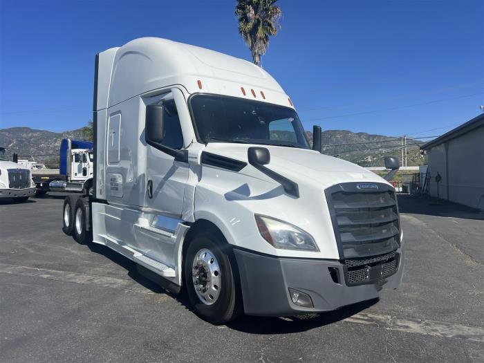 2019 Freightliner Cascadia-3