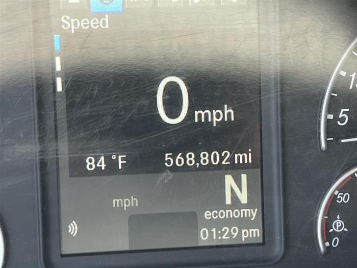 2019 Freightliner Cascadia-23