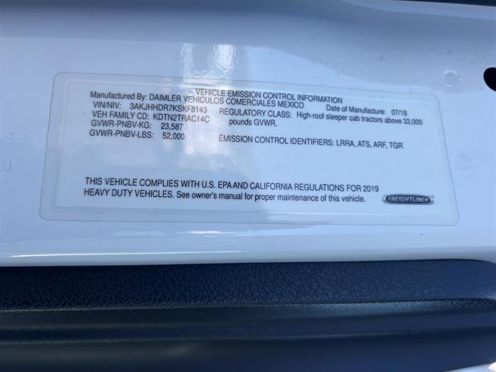 2019 Freightliner Cascadia-25