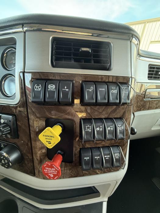 2026 Peterbilt 589-19