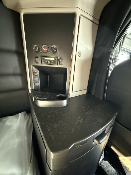 2026 Peterbilt 589-29