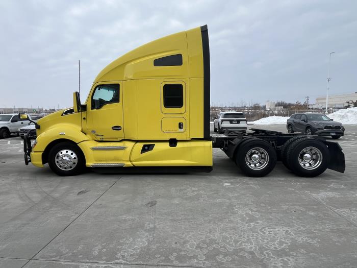 2021 Kenworth T680-2