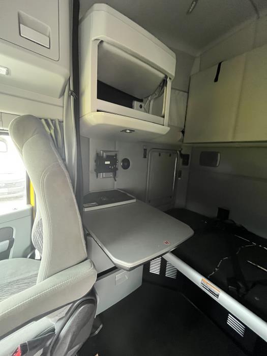 2021 Kenworth T680-12