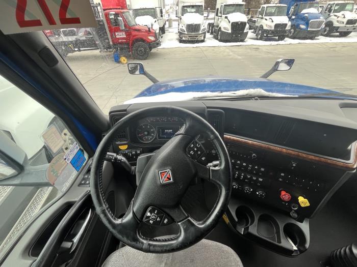 2022 International LT625-9