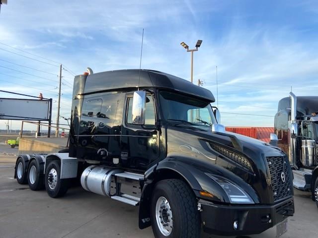 2021 Volvo VNL84T740-1