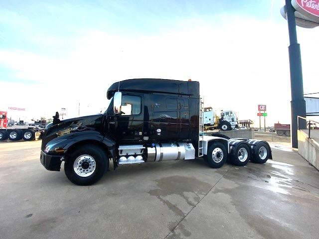 2021 Volvo VNL84T740-2