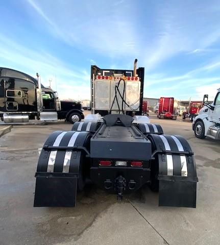 2021 Volvo VNL84T740-5