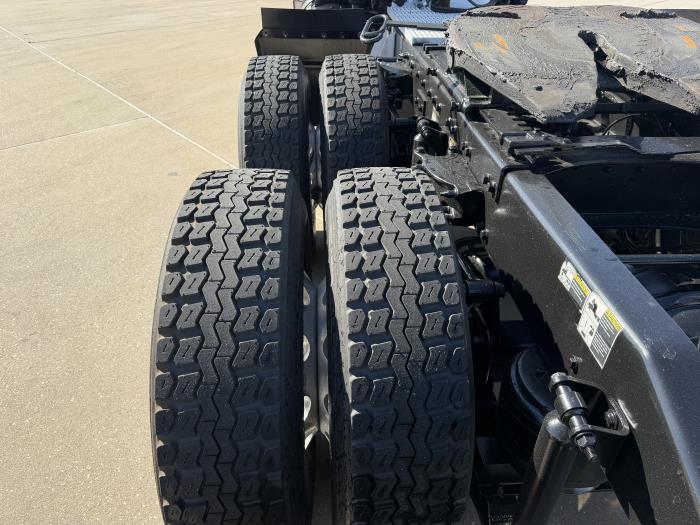 2022 Peterbilt 579-12