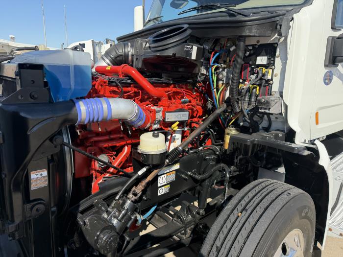 2022 Peterbilt 579-16