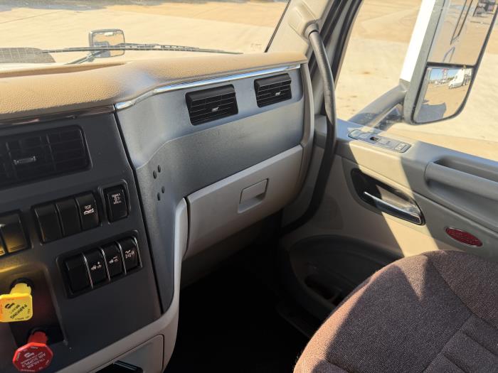 2022 Peterbilt 579-33