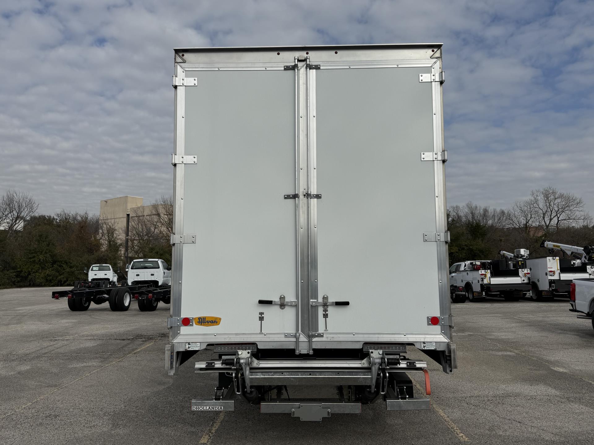 New 1996 Ford F-750 - photo 12