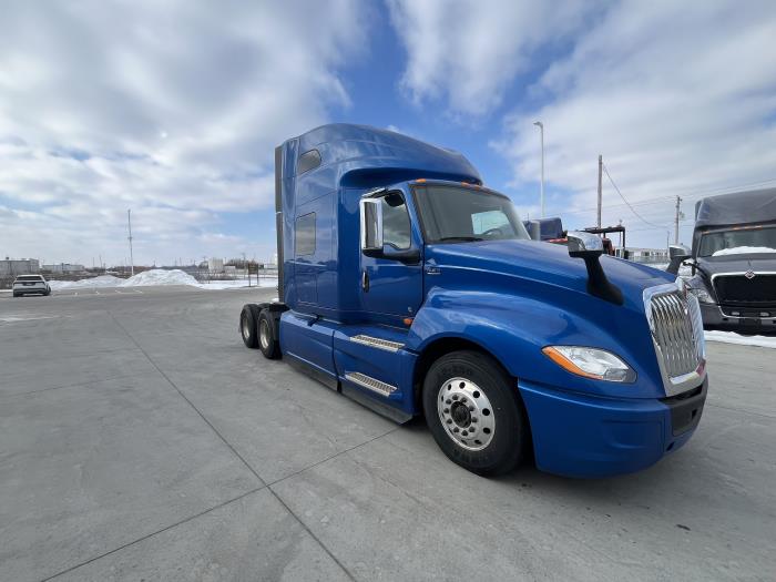 2022 International LT625-6