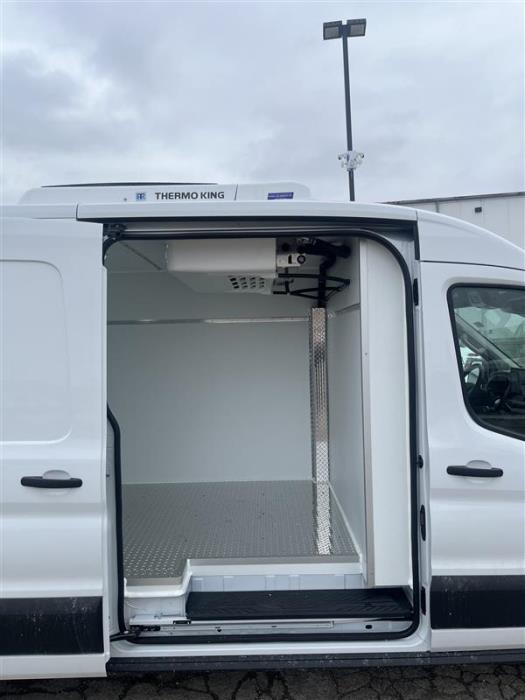 2026 Ford Transit-250-11