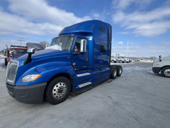 2022 International LT625-2