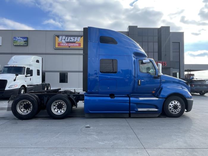 2022 International LT625-4