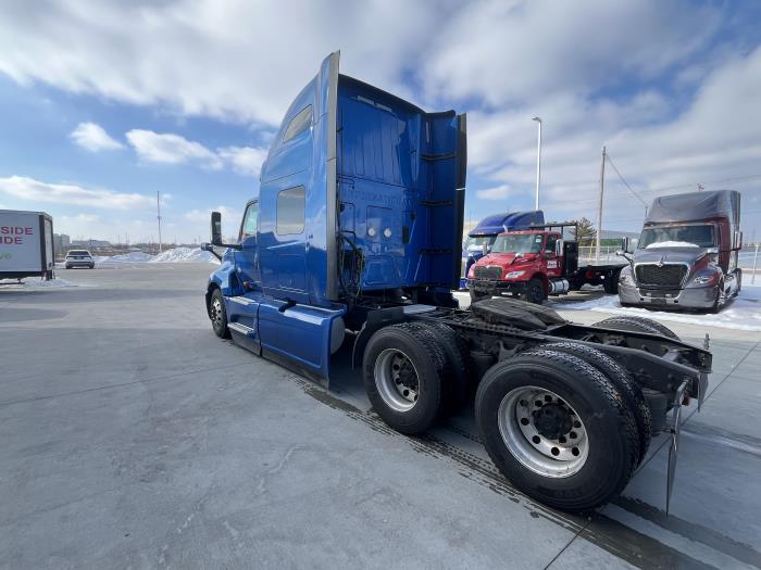 2022 International LT625-8