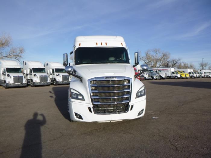 2021 Freightliner Cascadia-3