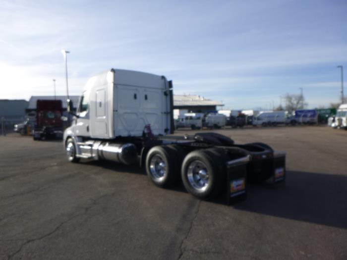 2021 Freightliner Cascadia-5