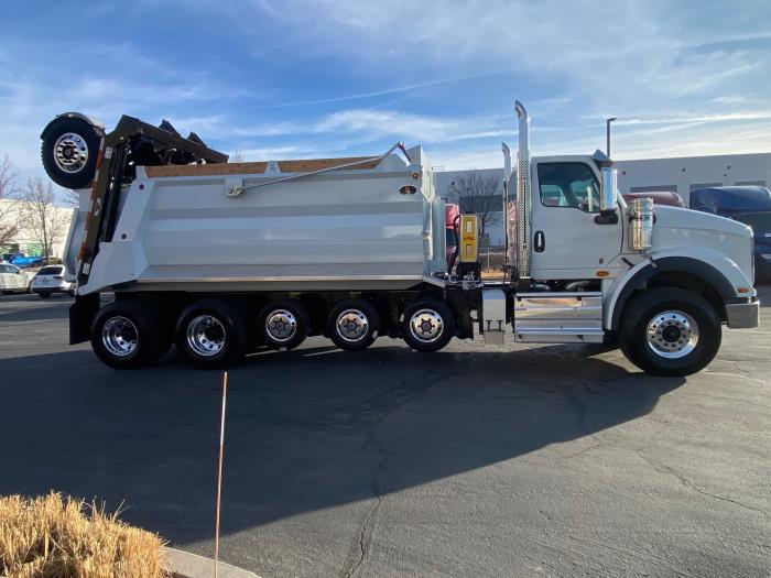 2026 International HX620-4